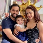 Shikha Singh Instagram - Heartfelt thanks to all of you out there for sending such warm wishes for Alayna’s 1st Bday ❤️😇🙏 #thankful #grateful #alaynas1stbirthday #babygirl #happybirthday #blessedwiththebest #thankyougod #thankyoueveryone #loveyouall