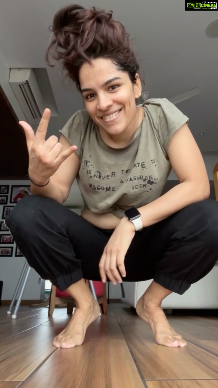 Shikha Singh Instagram - β
Exercise is what keeps you healthy! β
Health is wealth π° β
There are so many things you can do just by staying at home & the first one is -To stay positive(mentally). β
Use this time to work on your inner health which also includes your mental health. β
Talk to someone if you have something on your chest. Itβs like a phlegm, better out than in. β
Be there for each other. β
BE KIND.