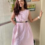 Shikha Singh Instagram - Summery day, they say! ☀️ Love this chic & comfortable dress by @theputchi ♥️ 👗 As a new mom suddenly I want all my dresses to be : ✅ Super comfortable ✅ Easy to Breastfeed the Baby anytime anywhere ✅ Easy to sit down to play with Baby Al anytime anywhere ✅ Organic Cotton (cos Baby Al loves to put my clothes in her mouth sometimes) ✅ Made in India (absolutely loving all these organic made in India ventures) ✅ Some brands started by some lovely ladies who are doing a fab job 👏 SUPPORT & PROMOTE !!
