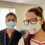 Shikha Singh Instagram - I am Vaccinated. Would urge all of you to please register and get vaccinated too. Let’s be responsible, let’s be safe. Thank you @pradnya28.pp & @sevenhillshospital for such a fab job u all are doing. It was overwhelming to see so many people being tended to with so much care & love ❤️
