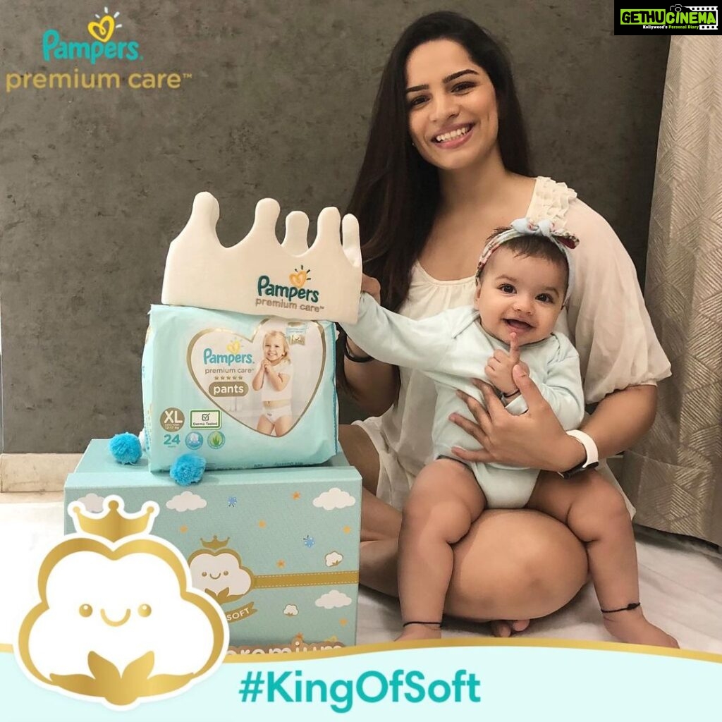Shikha Singh Instagram - Pampers Premium Care is voted as the No. 1 softest diaper by all moms! Pampers has always been my favorite for Alayna👩‍👧 💛 I love how soft, gentle and rash free these diapers are on her skin. This makes her super happy and playful throughout the day. Now we know why Pampers Premium Care is voted as the No 1 softest diaper by moms and we are happy to crown Pampers - The King of Soft 👑👑👑 Do you want a chance to win this beautiful hamper? - Go comment below 👇🏼 and tell me why do you think Pampers Premium Care is the King of Soft 👑👑👑 - Don’t forget to tag 3 of your mommy friends and ask them to participate too 💛💛💛 #KingOfSoft #Pampers #PampersIndia #PampersPartner #PampersTribe #MomandBaby #DiaperBaby #BabyProducts #PampersBaby #pampersmom