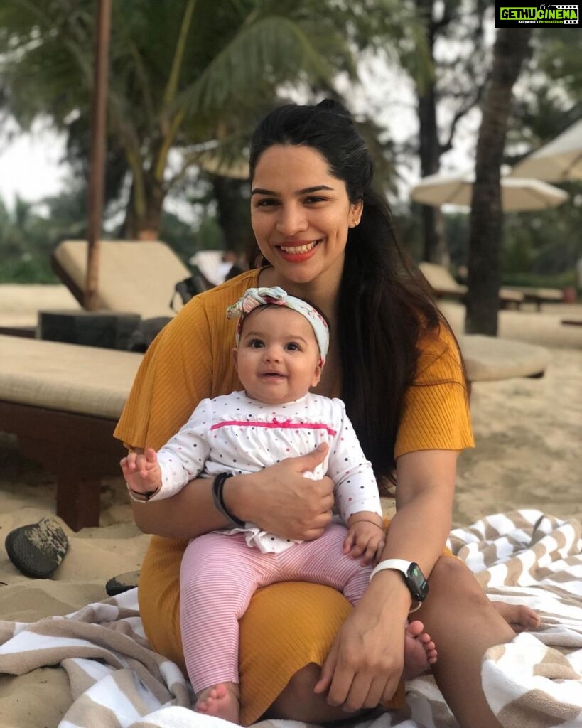 Shikha Singh Instagram - I always want you to travel & keep on exploring! #beachvibes #sand #travel #baby #babygirl #goa #theleelagoa #beautiful #memories #blessed #grateful