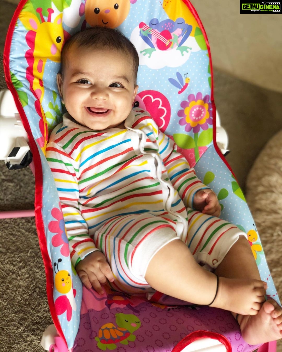 Shikha Singh Instagram - Did someone order sunshine ☀️ ❤️ 🧿#feelingblessed