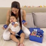 Shikha Singh Instagram - Contest Alert! 🚨 Festivals should be about family, and we usually miss out on that amongst all the preps & meeting people! Do you guys have more such ideas that we should do to #ShareTheCare this Diwali? Comment telling how, and tag @niveaindia too, and I will pick a few of you to win this super memorable #NIVEAFestiveCare Hamper! 😍 Thanks to @niveaindia & @banerjeepuja for challenging me to this wonderful #ShareTheCare idea! 💙 #collaboration