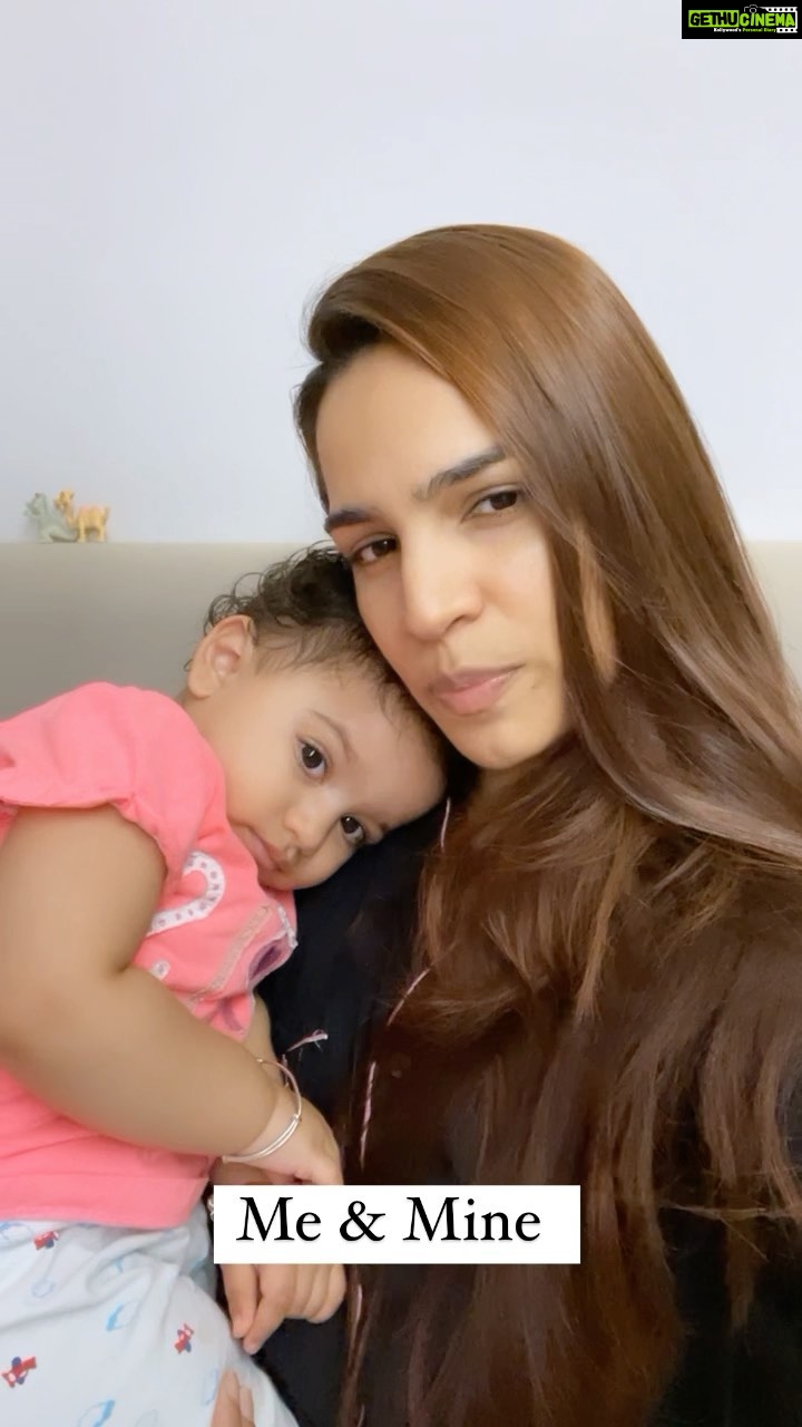 Shikha Singh Instagram - Me & Mine ❤️ #cositstrending #cosshescute #cosshesmine #cosifeellucky #trending #babygirl #babies #babiesofinstagram #girl #girls #cosy #mine #lucky #blessed