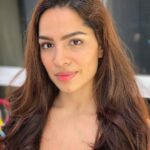 Shikha Singh Instagram - Bare your soul ! I DARE YOU ! It’s Amazing! Discover yourself! Stop with the filters! Live life- Love life! #nomakeup #nofilter #grateful #godiskind