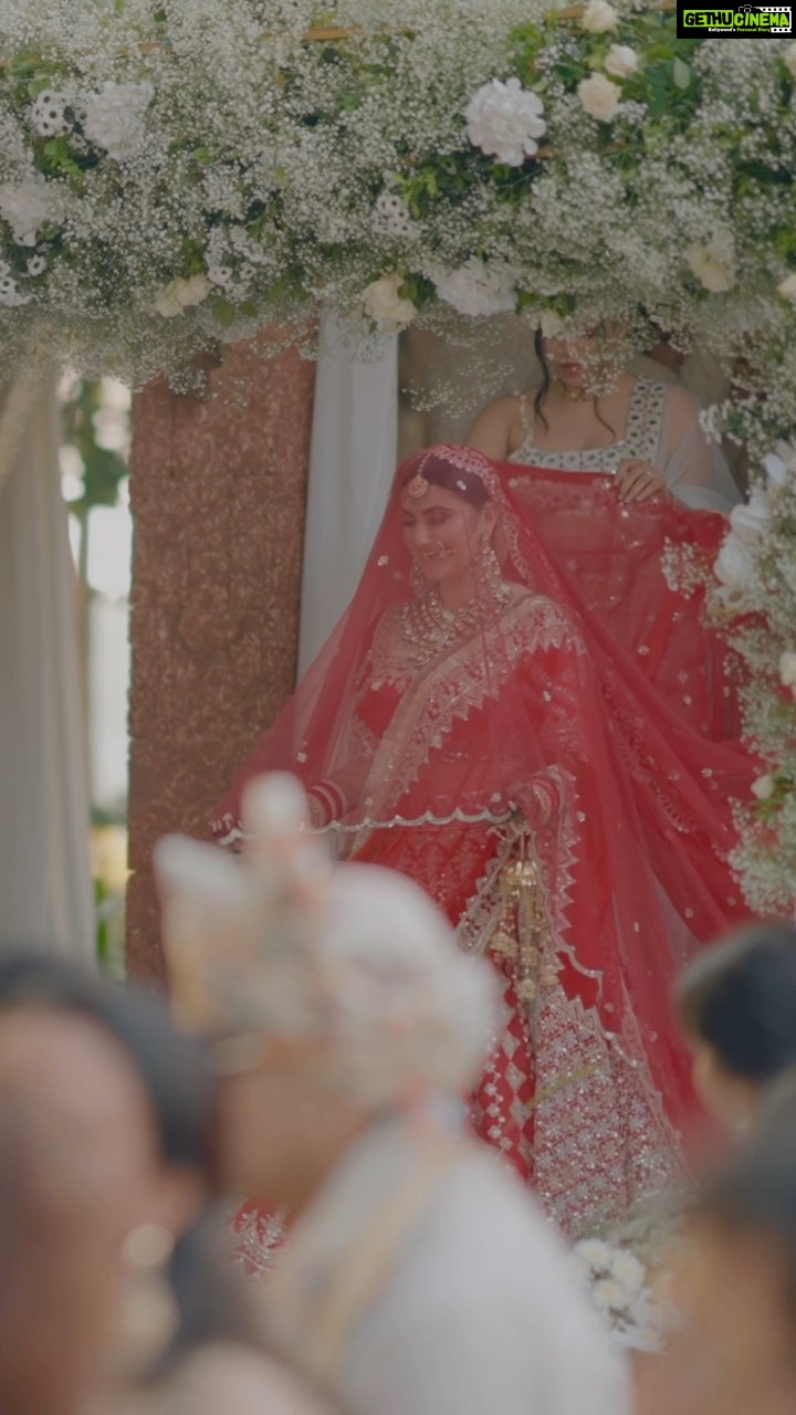 Shivaleeka Oberoi Instagram - A walk to remember ❤️✨ @abhishekpathakk 🥹 Shot by @epicstories.in