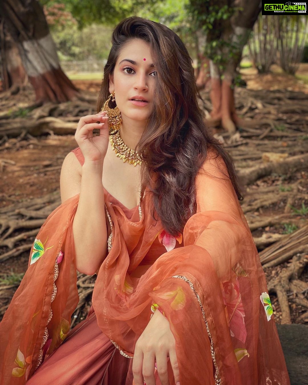 Shivaleeka Oberoi Instagram - Neend churayi meri, kisne o sanam..🥰😴