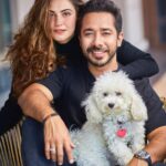 Shivaleeka Oberoi Instagram – Queen of their hearts! ❤️🤭
#FamilyGoals 👫🏻🐶