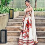 Shivaleeka Oberoi Instagram – 🌸🥀🌻🌺

@juhi.ali @shraddharambhia_official
@rubans.in