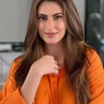 Shivaleeka Oberoi Instagram - Many moods 📸🥰🧡