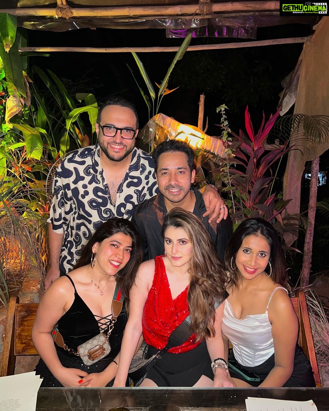 Shivaleeka Oberoi Instagram - Happy New Year!!! ❤️ So ready for you #2023 😍
