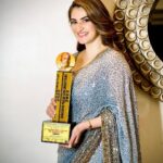 Shivaleeka Oberoi Instagram - Dadasaheb Phalke Award for the Most Popular Breakthrough Actress of the year 2022 🦋💫 Styled by @juhi.ali Saree @bhumikagrover Jewels @rubans.in HMU @hairandmakeupbypinks Photos by @anamika_
