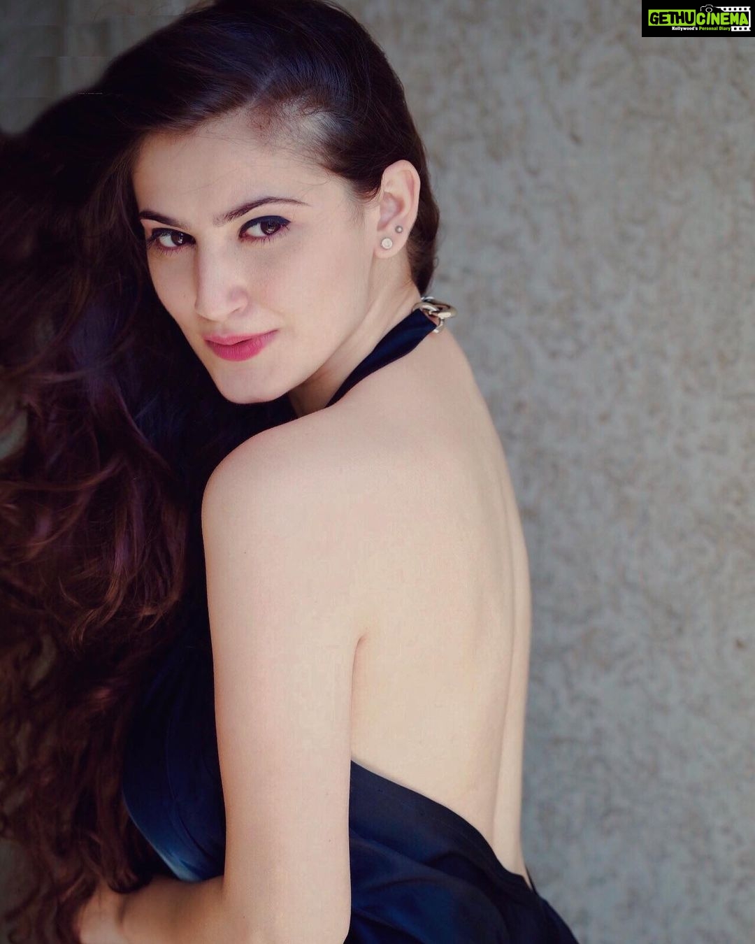 Shivaleeka Oberoi Instagram - Take a look at what you’ve been missin’ 🤭 #Throwback
