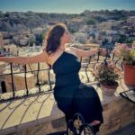Shivaleeka Oberoi Instagram - Views on views! ⛰🐝 #Cappadocia #Bucketlist ✔️