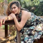 Shivaleeka Oberoi Instagram - Waiting for? 🥰🤭 Complete the sentence..let’s see who gets it right 😛