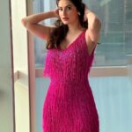 Shivaleeka Oberoi Instagram - Anything is possible with a little sunshine & a lot of pink! 💗☀️ Outfit @worldofasra Jewellery @diagoldbyvardagoenka Stylist @akankshakawediastyle HMU @nehaseehra