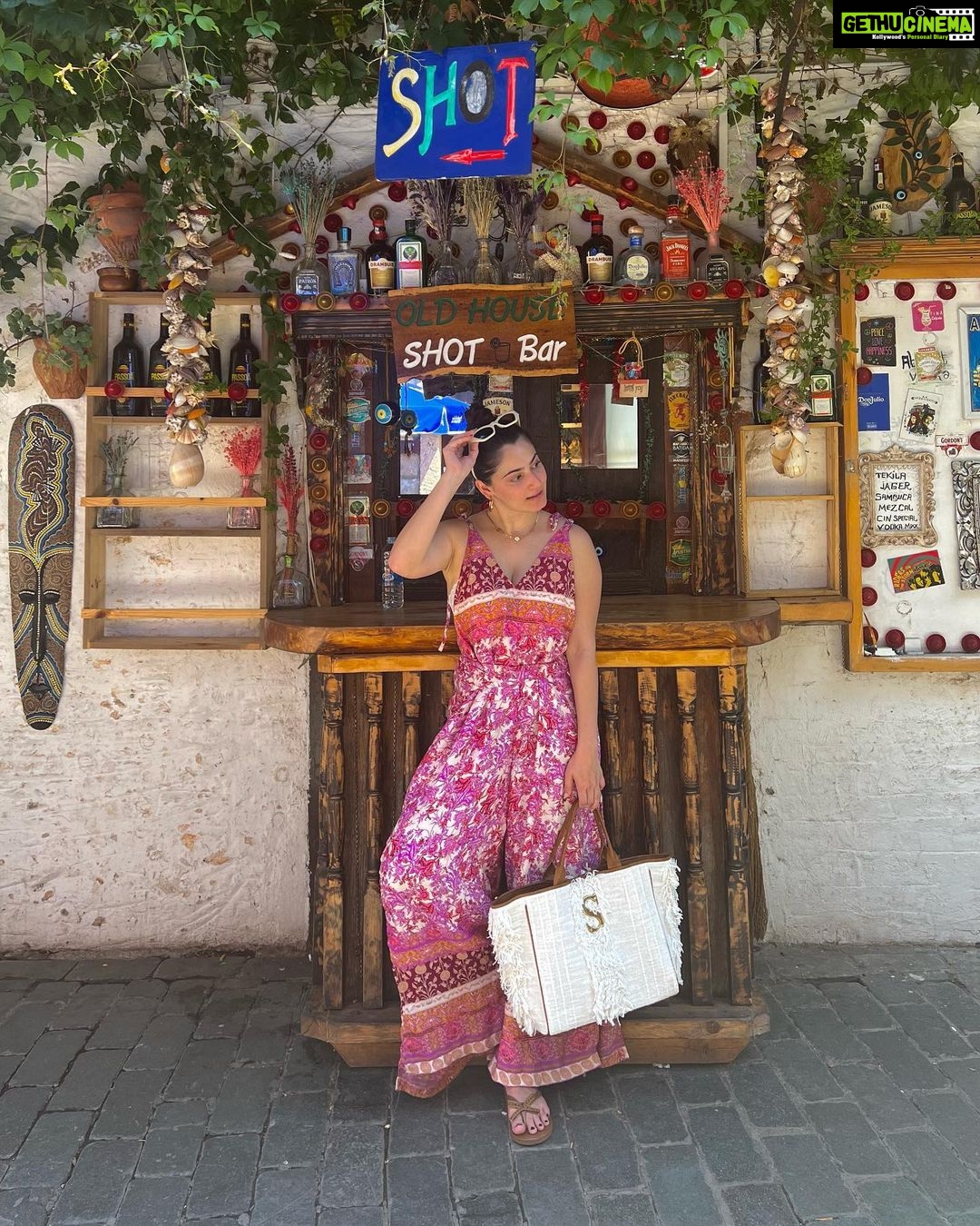 Shivaleeka Oberoi Instagram - Old Town Summer ☀️💕 Kaş, Türkiye