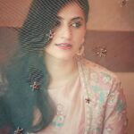 Shivaleeka Oberoi Instagram - Happy Ekadashi & Eid Mubarak 🕊✨ Hair and makeup @nehaseehra Stylist @d_devraj Assisted by @idarshishetty @stylebyishita Outfit by @anjumodi Earings @aquamarine_jewellery Rings @the_jewel_gallery #KhudaHaafizChapter2AgniPariksha