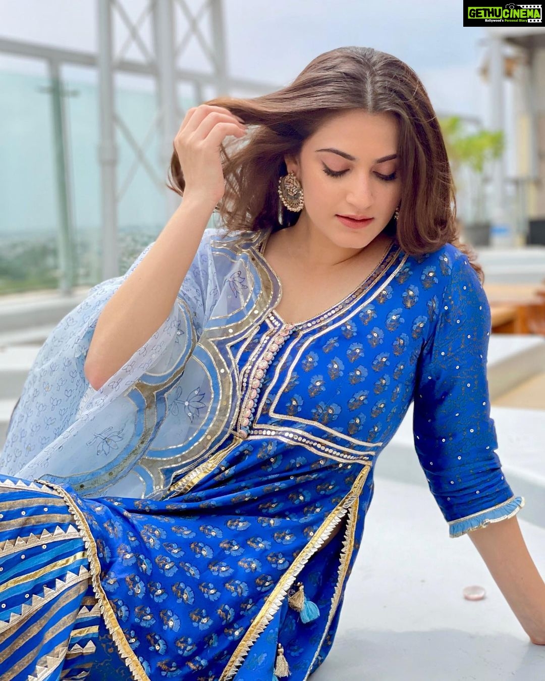 Shivaleeka Oberoi Instagram - Hello Indore!! 💙🦋 Hair and makeup: @nehaseehra Assisted by @aayushisonimakeup Styled by @d_devraj Assisted by @idarshishetty @stylebyishita Outfit - @maayera_jaipur @amigos.rizwan Heels- @Paioshoes Earings- @sangeetaboochra #KhudaHaafizChapter2AgniPariksha