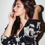Shivaleeka Oberoi Instagram – Oscar stealing my spotlight 🖤🐶

Stylist @d_devraj
Assisted by @stylebyishita, @idarshishetty
Hair & Makeup: @nehaseehra
Asstd: @makeupbyishakothari
Outfit jumpsuit @abrahamandthakore
Accessories @blingthingstore
Heels @londonrag_in
Photograher @harsh_mevada
#KhudaHaafizChapter2AgniPariksha #Promotions