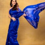 Shivaleeka Oberoi Instagram – Nargis is back 💙🦋

Outfit @kapardara_india
Jewellery @sangeetaboochra
Styled by @stacey.cardoz
Styling team @stylebyayesha
Makeup @nehaseehra 
Hair @kamaldeepss
Photos by @theabhivalera
