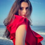 Shivaleeka Oberoi Instagram – Being awarded as “THE GLAMOROUS INFLUENCER OF THE YEAR” by @exhibitmagazine takes me back to the days when I started posting content randomly years ago to chasing my dreams of acting in films to balancing both out now! 
It’s been one hell of a journey!! 🥹
There have been good days and not so glamorous ones – keeping it real! 
What’s been constant through all this is the never ending love and support of my family and followers!! 
This one is for you all! ❤️ Kerala – God’s Own Country