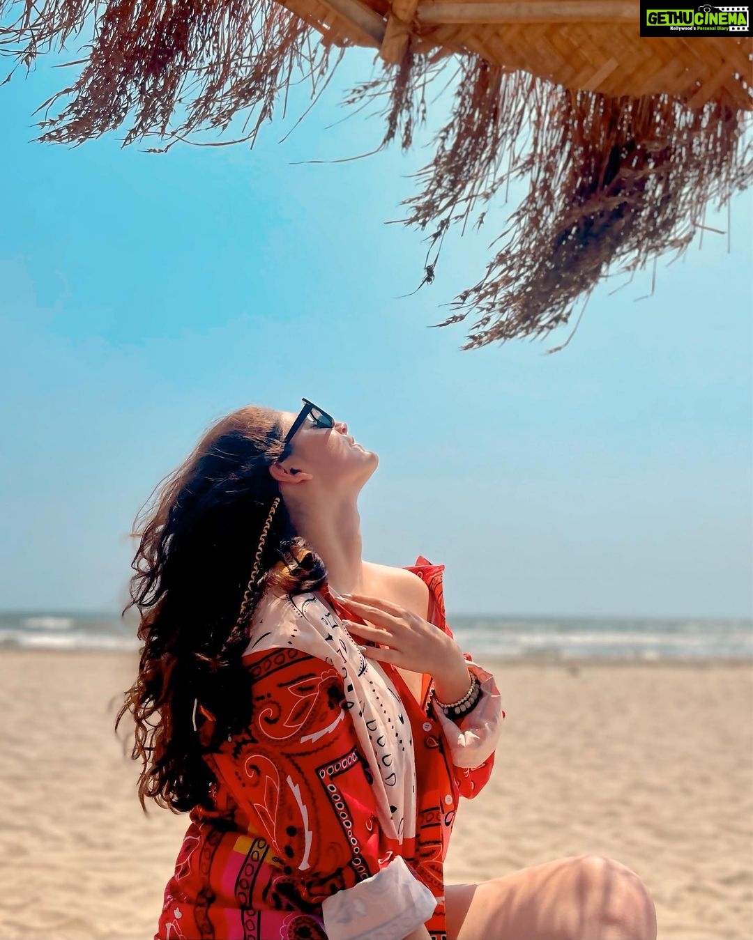 Shivaleeka Oberoi Instagram - Vitamin me ☀️