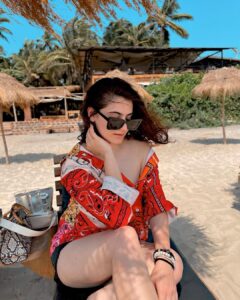 Shivaleeka Oberoi Instagram - Vitamin me ☀️