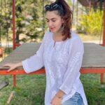 Shivaleeka Oberoi Instagram - The amazing pictures you take of your friends vs the pictures they take of you..🙃😪 Tag a friend who takes horrible pictures of you 😆