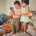 Shivaleeka Oberoi Instagram - New BFF’s in town! 🥰🥰 #MasiTime #Twins 👦🏻👧🏻