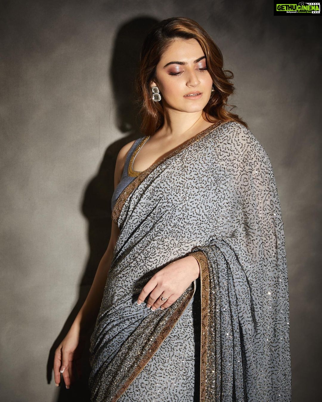 Shivaleeka Oberoi Instagram - Classics. ✨ Fav saree look 1, 2 or 3?