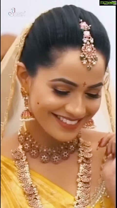 Shobha Shetty Instagram - Do follow me on josh for more exclusive videos and updates @joshapp.telugu