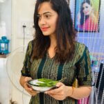 Shobha Shetty Instagram - Happy Ugadi.!!❤️ this Ugadi I’m wishing you a life filled with peace cheer and laughter.!!! . . . #festival#postive#vibes#traditionalwear#shobhashetty
