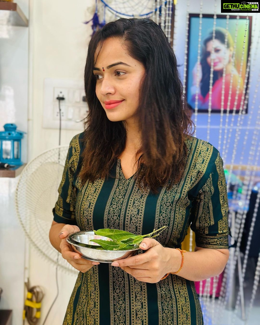 Shobha Shetty Instagram - Happy Ugadi.!!❤️ this Ugadi I’m wishing you a life filled with peace cheer and laughter.!!! . . . #festival#postive#vibes#traditionalwear#shobhashetty