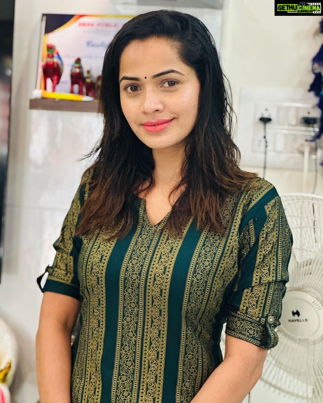 Shobha Shetty Instagram - Live life for the moment.!! . . . #festivalgolw#traditonalme#shobhashettyyoutubechannel