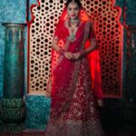 Shobha Shetty Instagram - It is how it’s look.!! In my moment. . . . Makeover @symakeupstudio @makeover_by_nandini_06 @makeover_bylakshmi Clicks @hyderabadweddingstories Jewellery @emmadi_silver_jewellery Location @thefotogarage Outfit @shobhashettyfashions . . #symakeupstudio#shobhashettymakeover#
