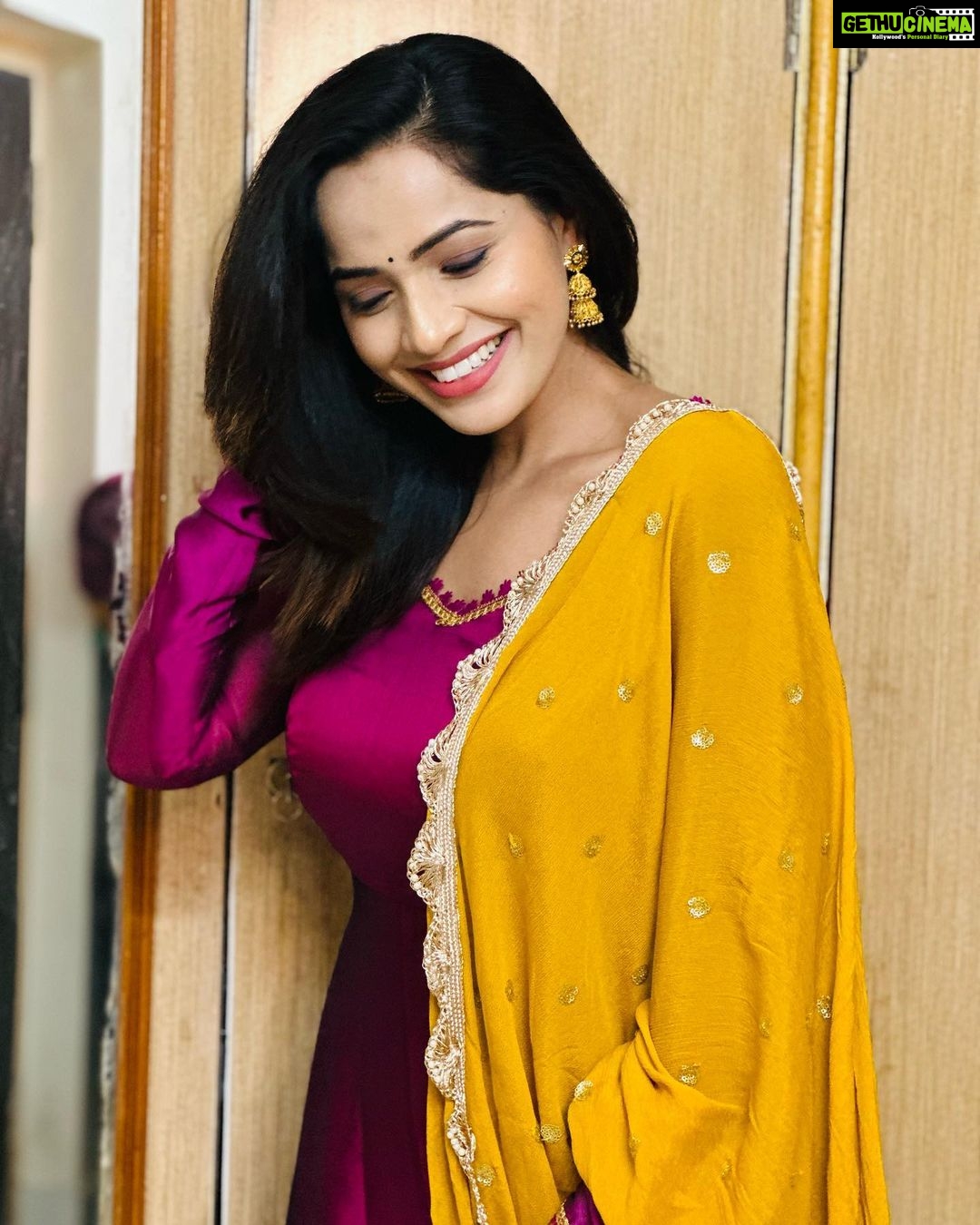 Shobha Shetty Instagram - 🫶 . . . Outfit @mickeyfashions6 #shobhashettyyoutubechannel