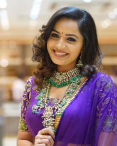 Shobha Shetty Instagram - @emmadi_silver_jewellery India’s largest sliver jewellery store opening at Kukatpally on March 14th do visit their store nd check out their collection.!! . . . Outfit @shobhashetty_fashions