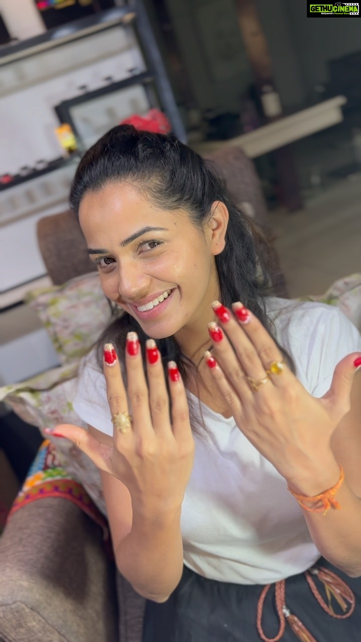 Shobha Shetty Instagram - Nail Extensions done to Actress Shobha Setty Garu. For Bridal Makeup Booking, Saloon Services and admission into different courses reach us on 7799825558. Our Academy is Accredited by the International Department of Aesthetic and Cosmetology International Educational Board UK & Educational Board of Vocational Training and Research. Courses Available with us:- Advance Beauty Therapy Course Advance Hair Dresser Course Professional Makeup Artist Course Hair Styling Course Professional Saree Drapist Course Nail Extensions course Hair Extensions Course Eye Lash Extension Course. Chemical Peels Course Medi Facial course Semi Permanent Makeup Course BB glow course For Admission into any course reach us on 7799825558 or 7799835558 We are located at Kphb Road No 2 & Kondapur X roads Hyderabad Telangana #makeupcourses #beautytraining #hairtraining #nailextensionclass #nailextensionclass #lashextensions #aesthatic #aesthetictreatments #hairextensionworkshop #hairextensions #eyelashextensions #eyelashextension #instagram #insta #beautytrainingcourses #telugutips #telugu #tipstelugu #beautytipstelugu #acrylicnails #acrylicnailextensions #hairstyles #hairstyleclass #instafashion #instaviralvideo
