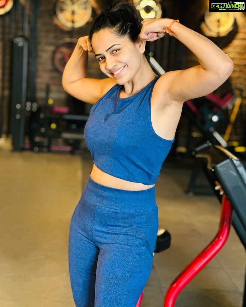 Shobha Shetty Instagram - Be fit being fit 💪 . . . Gym @crosshammer.fit