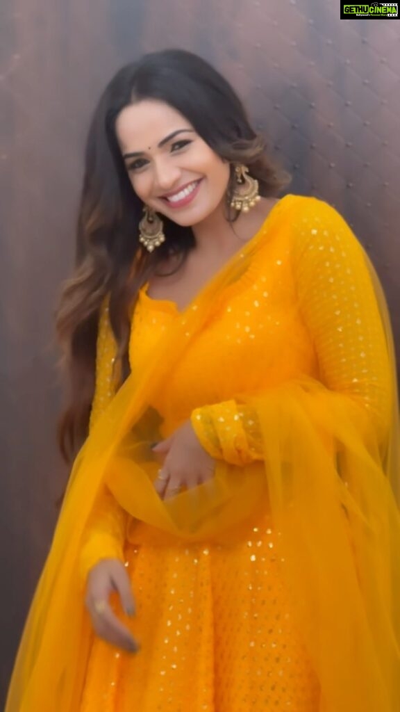 Shobha Shetty Instagram - Collect beautiful moments.!!💛💛 . . . Outfit @pari.designers_ Vc @anilnethas Hairstyle @raje_hairstylist