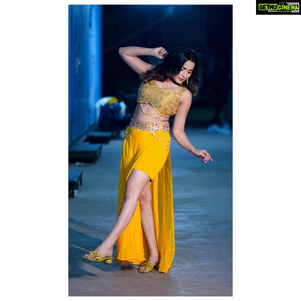 Shobha Shetty Instagram - 💛💛 . . . Outfit @pari.designers_