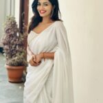 Shobha Shetty Instagram - 🤍 it’s all about tdy.!🤍 . . . #shobhashettyyoutubechannel#shobhashettymonitha#whitesareelove#