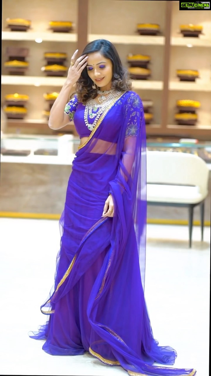 Shobha Shetty Instagram - @emmadi_silver_jewellery is OPENING INDIA’S LARGEST BRIDAL SILVER JEWELLERY SHOWROOM IN KUKATPALLY ✨ Join them for the grand opening on March 14, 2023 ✨ Avail Special Inaugural Offers In-store💎 #newstore #comingsoon #emmadisilverjewellery #kukatpally #hyderabad #silverjewelry #bridalsilverjewellery #bridaljewellery #showroom # jewellery