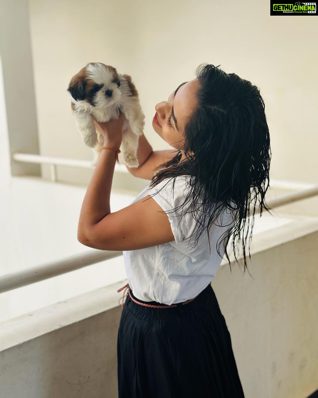 Shobha Shetty Instagram - Wit my shadow boy.!🫶 . . . #shobhashdow#love#cuteboy#my#love#shobhashettyyoutubechannel