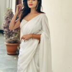 Shobha Shetty Instagram - 🤍 it’s all about tdy.!🤍 . . . #shobhashettyyoutubechannel#shobhashettymonitha#whitesareelove#