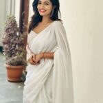 Shobha Shetty Instagram - 🤍 it’s all about tdy.!🤍 . . . #shobhashettyyoutubechannel#shobhashettymonitha#whitesareelove#
