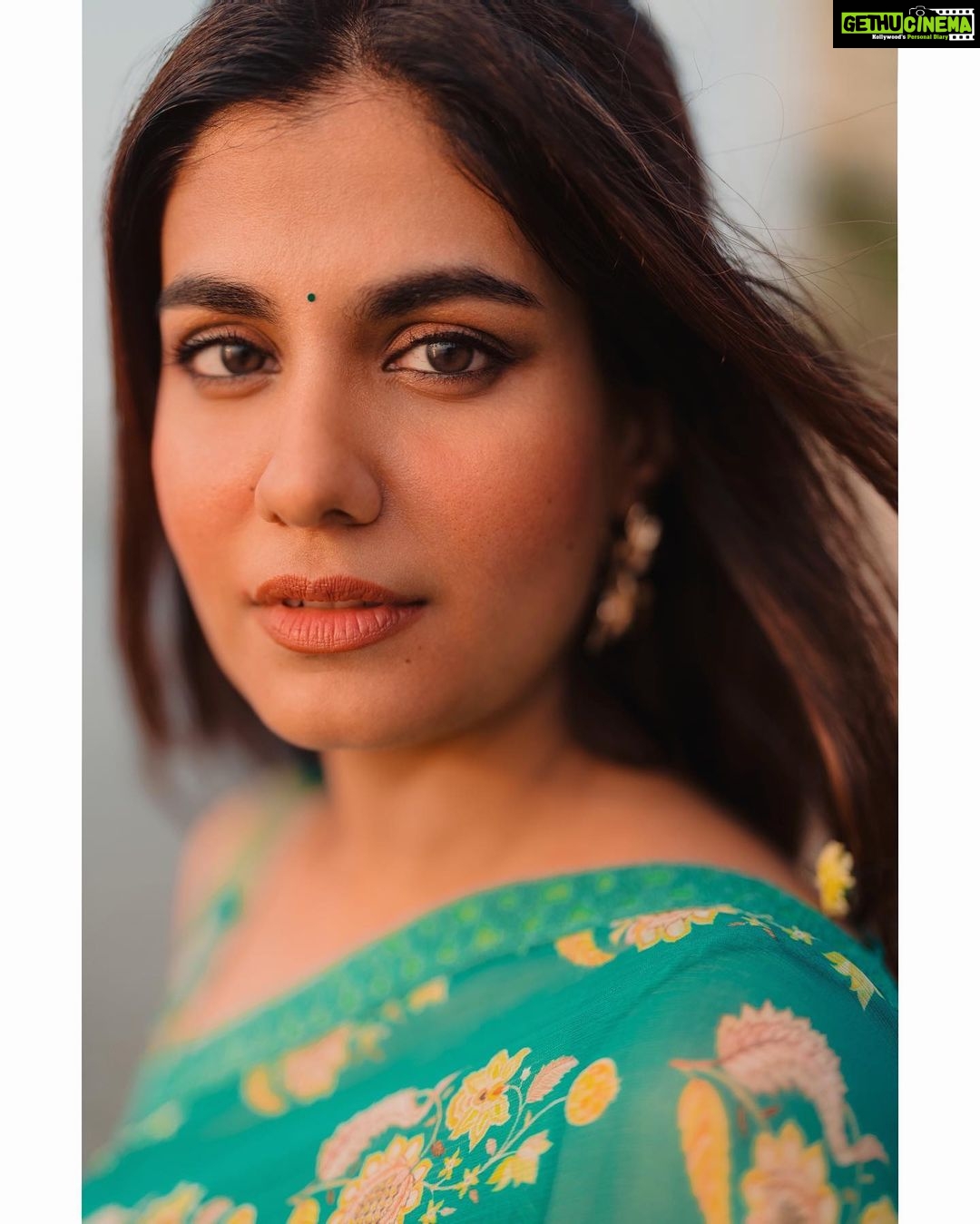 Shreya Dhanwanthary - 79K Likes - Most Liked Instagram Photos