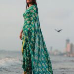 Shreya Dhanwanthary Instagram - SD x Joseph Radhik x Mrunalini Rao . Styled by @utkarshamishra_ Hair by @antergallactic Agency: @lovestruckcowhq Saree: @uri.india Jewellery: @blingthingstore Styling intern: @sana_khan028